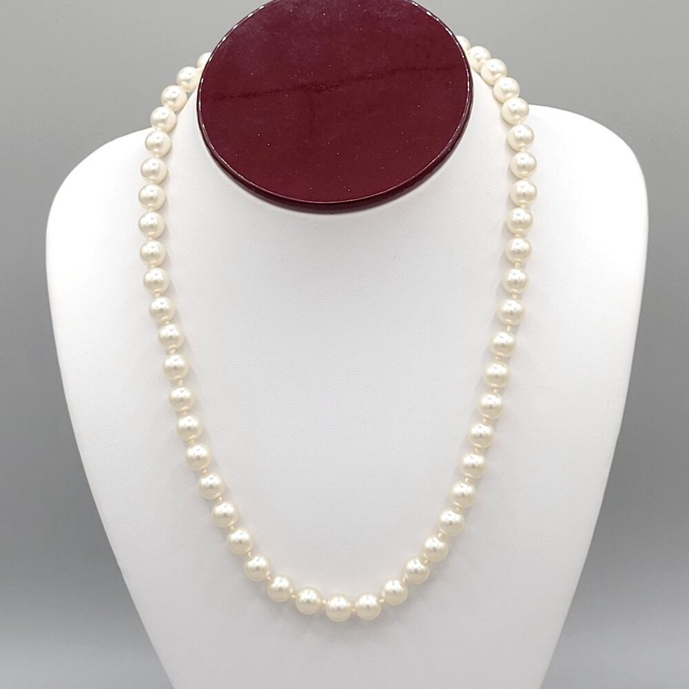 Womens White Imitation Pearl Necklace Fish Hook Closure Princess Length 18 in